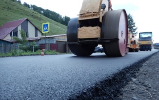 Ремонт асфальтобетонного покрытия проезжей части дороги в г.Горно-Алтайске